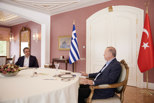 Συνάντηση Μητσοτάκη- Ερντογάν: «Συμφώνησαν να μειωθεί η ένταση στα ελληνοτουρκικά»