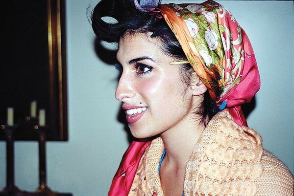 Τι ονειρευόταν η Amy Winehouse όταν ήταν 12 ετών; Μια έκθεση για το στυλ και τα όνειρα που έκανε