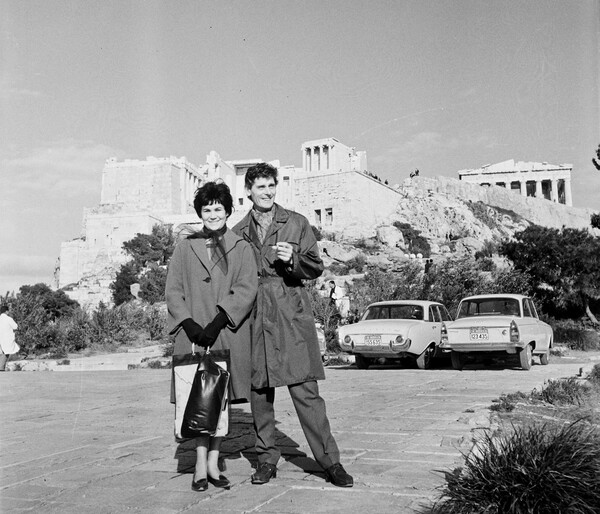 Η ζωή στους δρόμους της Αθήνας το 1964