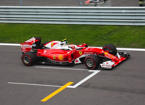 Η Ferrari διακόπτει τη συνεργασία της F1 με τη ρωσική εταιρεία κατασκευής λογισμικού Kaspersky