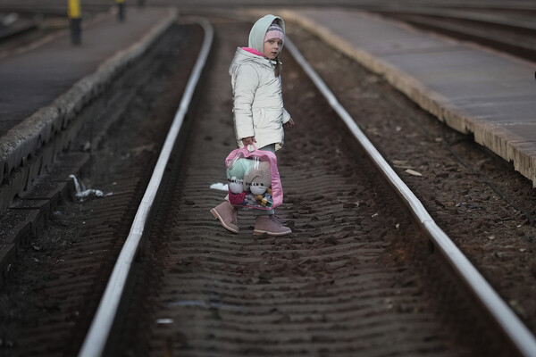 Ουκρανία: Τουλάχιστον 59 παιδιά έχουν σκοτωθεί στον πόλεμο, έξι εκατομμύρια ανήλικοι σε τεράστιο κίνδυνο