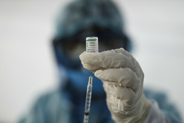 Πλεύρης: Από 15 Απριλίου καταργείται το πρόστιμο για τους ανεμβολίαστους άνω των 60 ετών