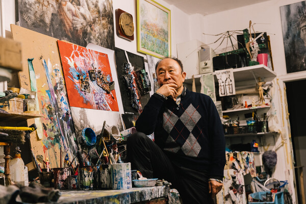 Han Chong Yop: Ένας Κορεάτης ζωγράφος που δημιουργεί στην Αθήνα