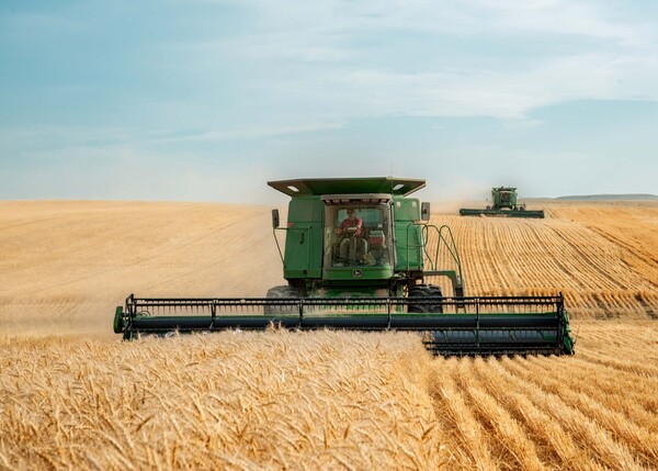 H Μόσχα απειλεί και για τα γεωργικά προϊόντα: «Οι εξαγωγές μας ίσως περιοριστούν μόνο σε φίλους»