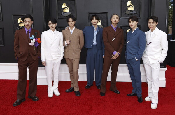 Grammys 2022: Red carpet fashion in pictures