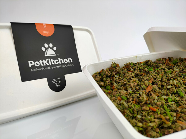 Παγκόσμια Ημέρα Αδέσποτων Ζώων: To PetΚitchen ξεκινά με αφετηρία την αληθινή φιλία!