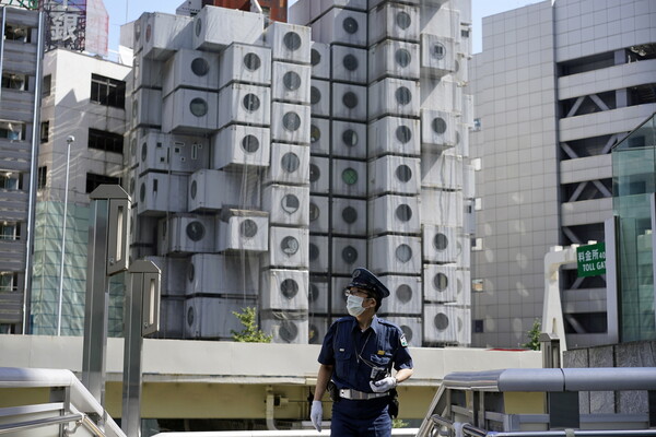 Tokyo's iconic Nakagin Capsule Tower to be demolished