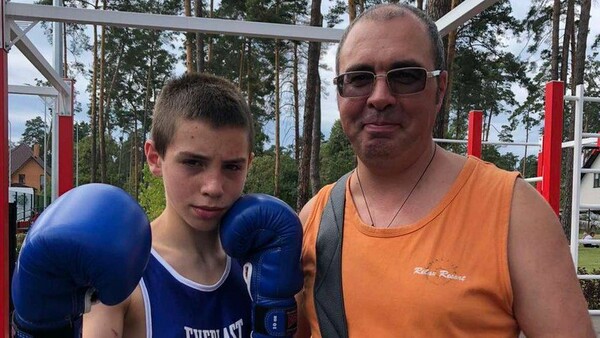 Πόλεμος στην Ουκρανία: «Είδαν έναν Ρώσο στρατιώτη να πυροβολεί τον πατέρα μου»