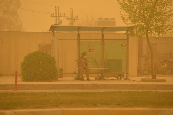 Ιράκ: Δεκάδες άνθρωποι στα νοσοκομεία λόγω ισχυρής αμμοθύελλας 