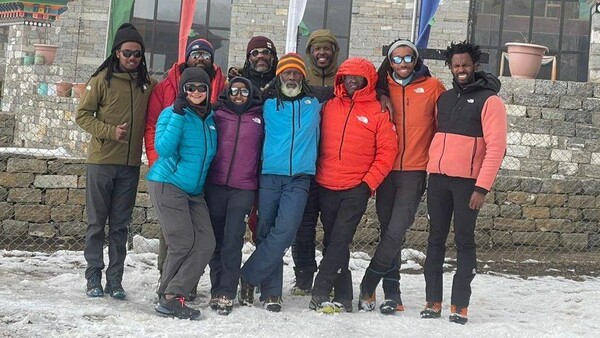 Για πρώτη φορά μια ομάδα με μόνο μαύρους ορειβάτες θα σκαρφαλώσει στο Έβερεστ