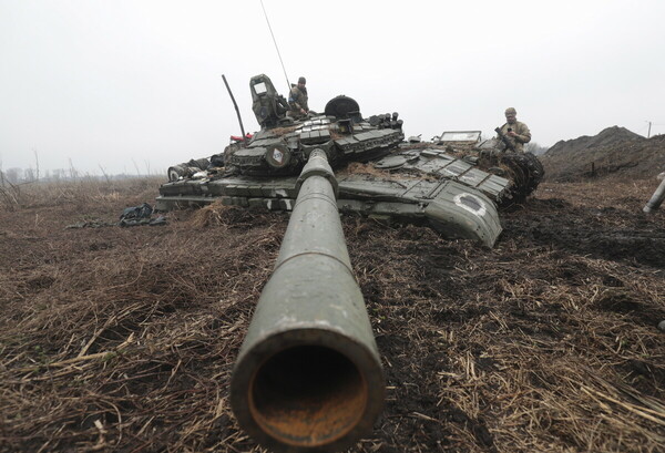 Βρετανία: Οι Ρώσοι αναγκάζονται να στρατολογήσουν εν αποστρατεία στρατιωτικούς στην Ουκρανία