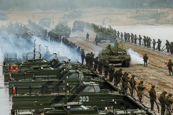 Ουκρανία: «Έρχεται η μεγαλύτερη αρματομαχία μετά τον Β' Παγκόσμιο Πόλεμο», λέει ο Πολωνός πρωθυπουργός