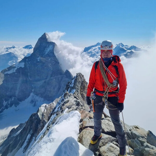Νεκρός στα Ιμαλάια ο κορυφαίος Έλληνας ορειβάτης Αντώνης Συκάρης