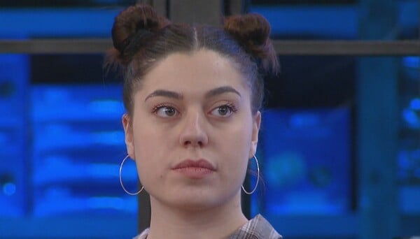 MasterChef: «Είμαι bisexual» αποκάλυψε η Φανή Ζιώγα - Αποχώρησε οικειοθελώς 