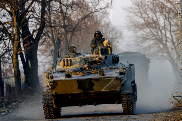 Ουκρανία: Ενδείξεις ότι «η Ρωσία ξεκίνησε μεγάλη επίθεση» στα ανατολικά - Συνεχίζονται οι μάχες στη Μαριούπολη