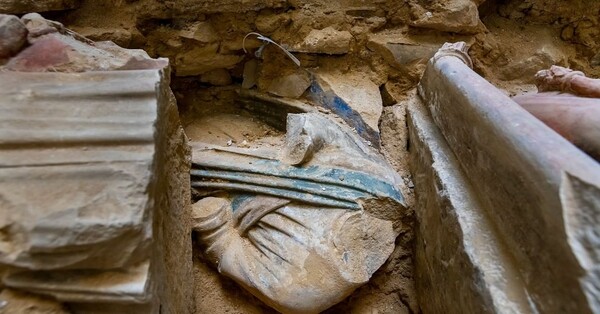 Παναγία των Παρισίων: Ανακαλύφθηκε αρχαιολογικός θησαυρός κάτω από τον καθεδρικό ναό