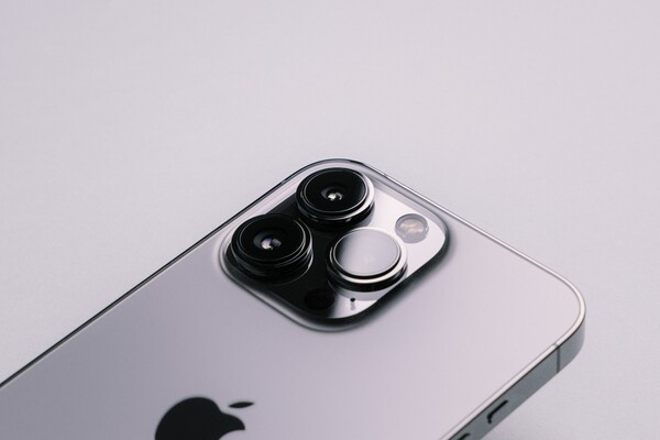 Apple: Διέρρευσαν τα καλούπια των μοντέλων του iPhone 14 