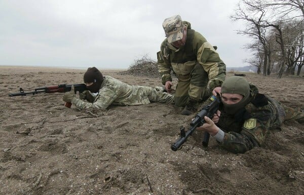 Η Ρωσία καλεί «όλους τους Ουκρανούς στρατιώτες» να καταθέσουν τα όπλα