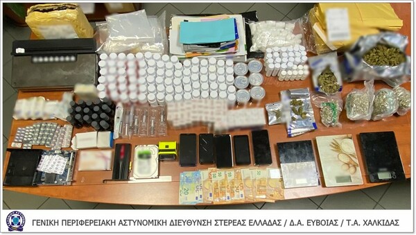 ΕΛ.ΑΣ.: Συνέλαβε μέλη κυκλώματος που διοχέτευαν κεταμίνη στην αγορά -Πώς τους έπιασαν [εικόνες]