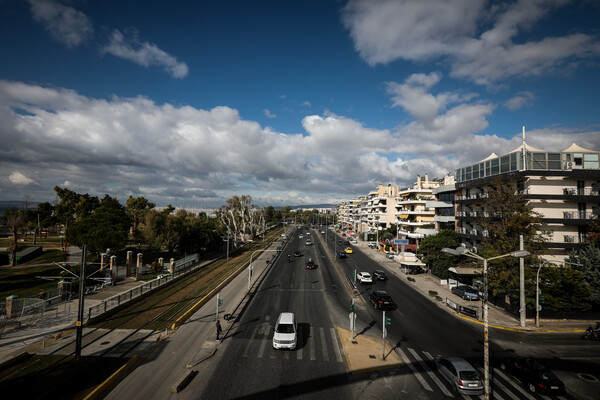 Ο καιρός του Μεγάλου Σαββάτου: Συννεφιά, σκόνη και άνοδος θερμοκρασίας