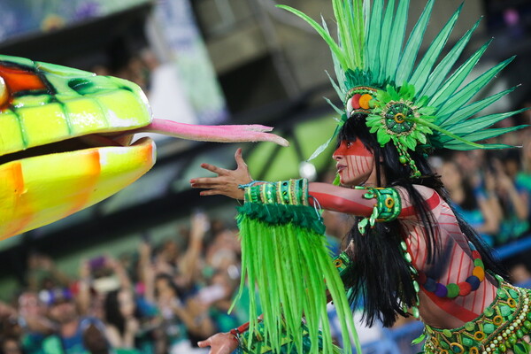 Brazil: After two years of Covid-19, Rio's Carnival dedicated to resilience