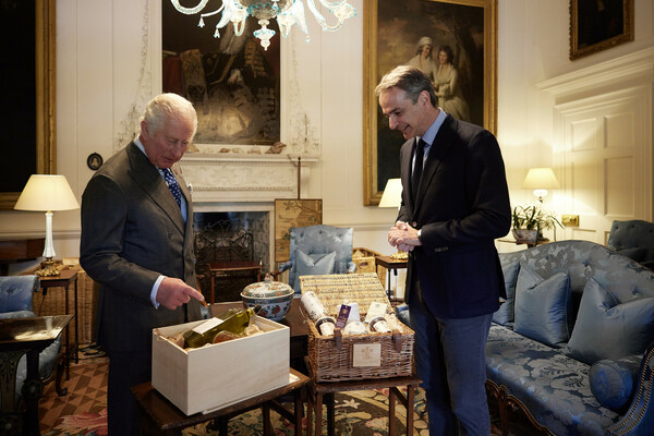 Πρίγκιπας Κάρολος και Κυριάκος Μητσοτάκης συναντήθηκαν στη Σκωτία- Η ξενάγηση στην έπαυλη έπαυλη Dumfries House