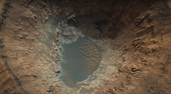 Νέα πλάνα δείχνουν τον κρατήρα του πλανήτη Άρη όπως ποτέ στο παρελθόν