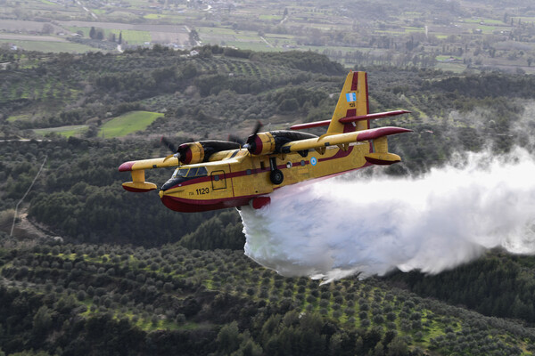 Σε εξέλιξη η φωτιά στη Λακωνία- Επιχειρούν 99 πυροσβέστες