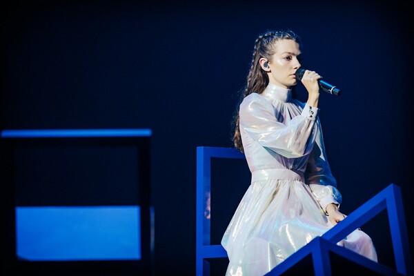 Eurovision 2022: Η Αμάντα Γεωργιάδη έκανε την πρώτη πρόβα στο Pala Olimpico 