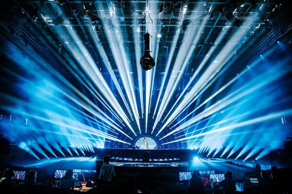 Eurovision 2022: Η Αμάντα Γεωργιάδη έκανε την πρώτη πρόβα στο Pala Olimpico