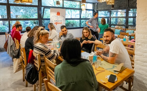 O Όμιλος Σαράντη μέσω του ΑVA συνεργάζεται με τη FOOD ON «καθαρά από αγάπη» στηρίζοντας κοινωνικά αποκλεισμένες ομάδες