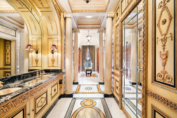 Πωλείται για 70 εκατ. $ η έπαυλη του Gianni Versace στη Νέα Υόρκη -6 όροφοι και 17 δωμάτια