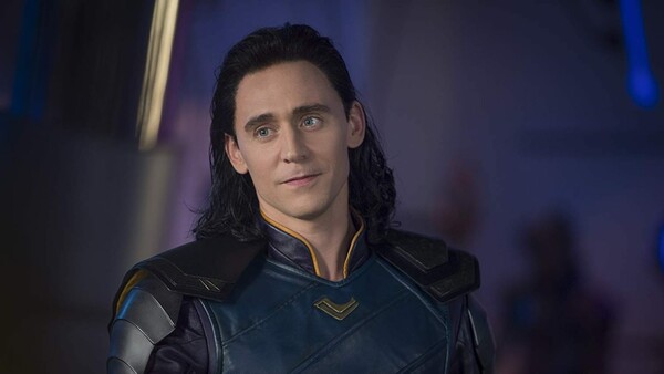 Tom Hiddleston: Ελπίζω το coming out του Loki ως bisexual να ήταν «ουσιαστικό για τους φανς»