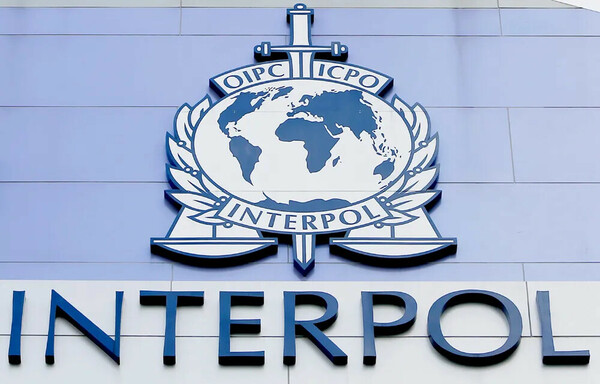 Έρευνα για «συνέργεια σε βασανιστήρια» κατά του προέδρου της Interpol