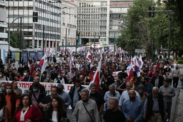 Εικόνες από την πορεία ενάντια στον πόλεμο και την ελληνοαμερικανική συμφωνία