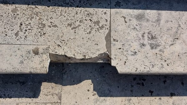 Σαουδάραβας κατέβηκε με τη Μαζεράτι του την περίφημη Σκαλινάτα της Ρώμης - Ζημιές στα διάσημα σκαλοπάτια