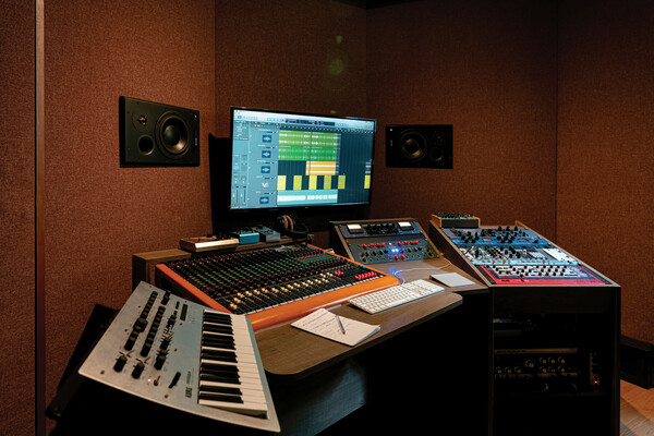 ATHENS STUDIOS & ENGINEERS A PHOTO ESSAY