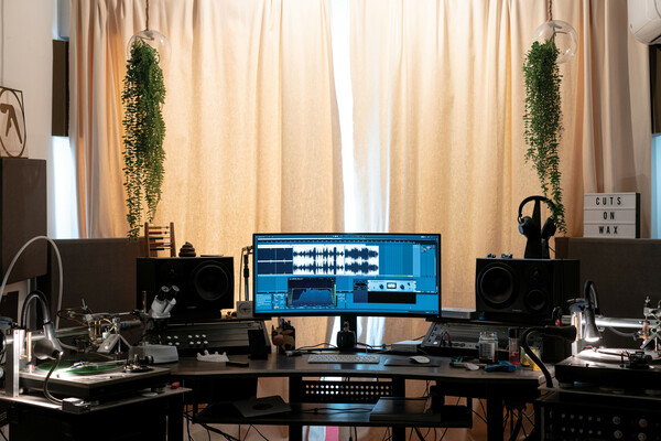 ATHENS STUDIOS & ENGINEERS A PHOTO ESSAY