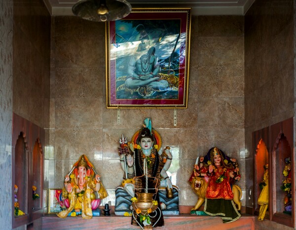 Διαρρήκτες επιστρέφουν κλοπιμαία σε ινδικό ναό γιατί κατατρύχονταν από εφιάλτες - «Μπουχτίσαμε»