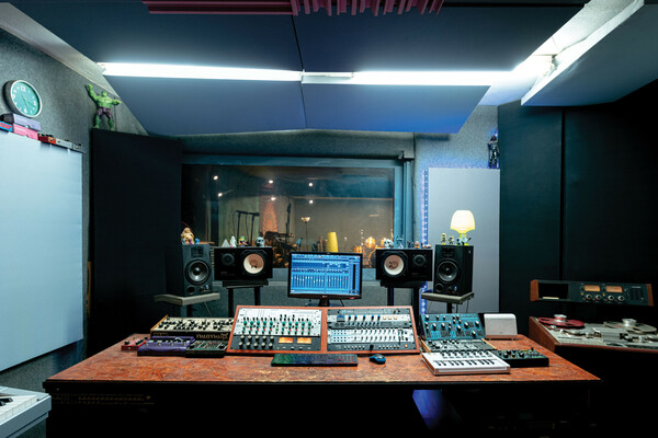 ATHENS STUDIOS & ENGINEERS A PHOTO ESSAY