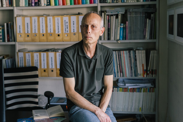 «Είδα πόλεις που λάτρεψα να σωριάζονται σε ερείπια και φίλους αγαπημένους να δολοφονούνται εν ψυχρώ»
