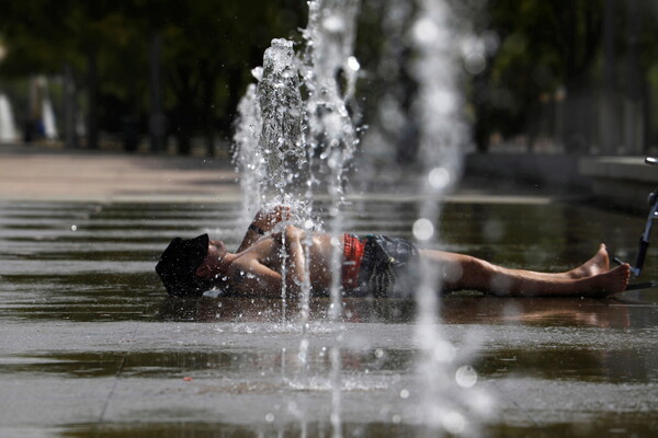 Κύμα καύσωνα στην Ισπανία με θερμοκρασίες ρεκόρ - «Πήγαμε απευθείας στο καλοκαίρι»