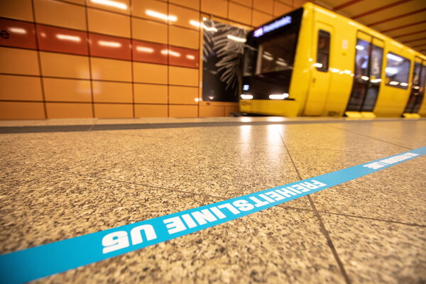 Δεκάδες καταγγελίες για διακρίσεις και επιθέσεις στο μετρό του Βερολίνου: «Πουθενά δεν ένιωσα τόσο ανασφαλής»