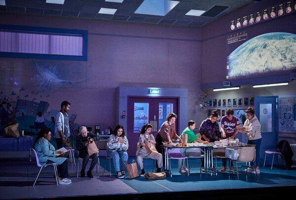 Aδελφοσύνη μεταξύ Solaris και Interstellar
