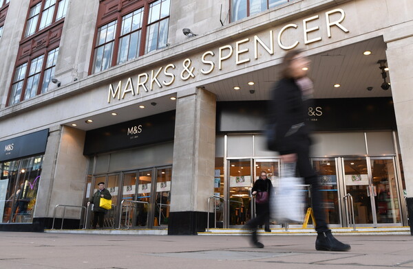 Τα Marks & Spencer αποχωρούν από τη Ρωσία- 39 εκατ.$ το κόστος της απόφασης