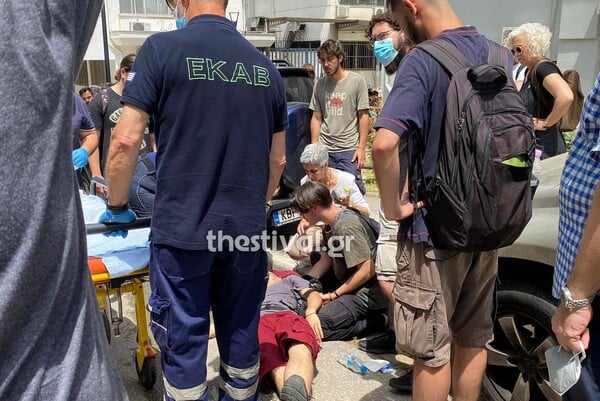 ΑΠΘ: Επεισόδια με χημικά και κρότου λάμψης έξω από το τμήμα Βιολογίας - Τραυματίστηκε φοιτητής