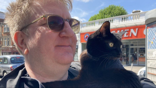 Βρετανία: Σούπερ μάρκετ δεν επέτρεψε την είσοδο στην γάτα- βοηθό αυτιστικού ανθρώπου