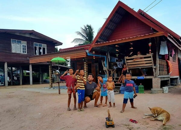 3 digital nomads από την Ελλάδα μάς εξηγούν πώς είναι να γυρνάς τον κόσμο δουλεύοντας από το λάπτοπ σου