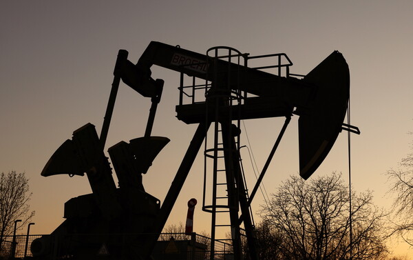 Εμπάργκο στο ρωσικό πετρέλαιο: Συζητήσεις χωρίς συμφωνία στην ΕΕ, η πρόταση που είναι στο τραπέζι