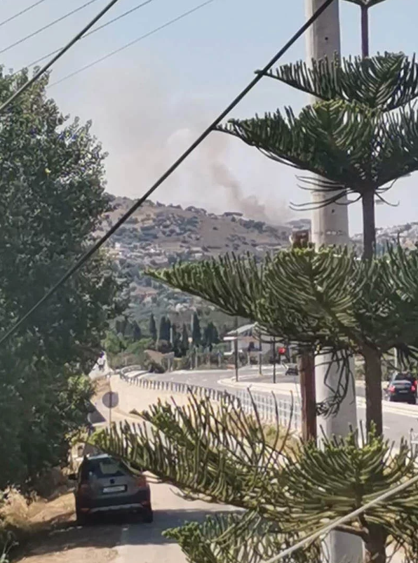 Φωτιά στην Κερατέα - Μεγάλη επιχείρηση της πυροσβεστικής